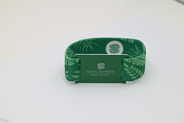 和接觸式IC卡相比，非接觸式卡有什么樣的優點？